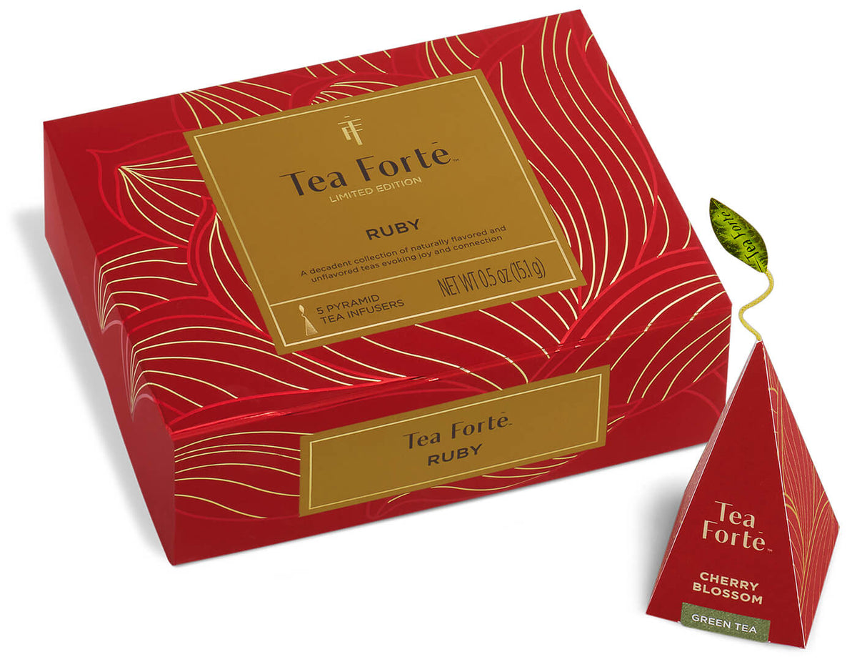 Ruby Mini Petite Box of 5 teas, closed, with infuser out